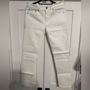 NWT American Eagle white skinny jeans